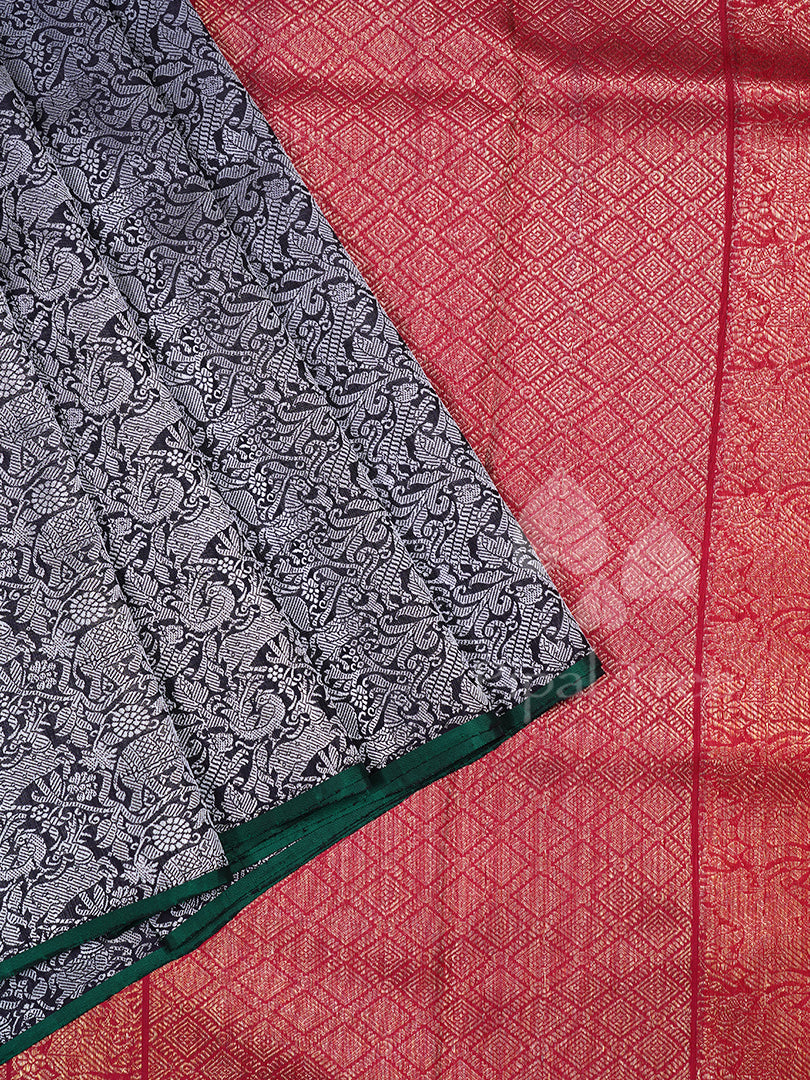 Black Kanchi Varna Singaram Maroon Pallu