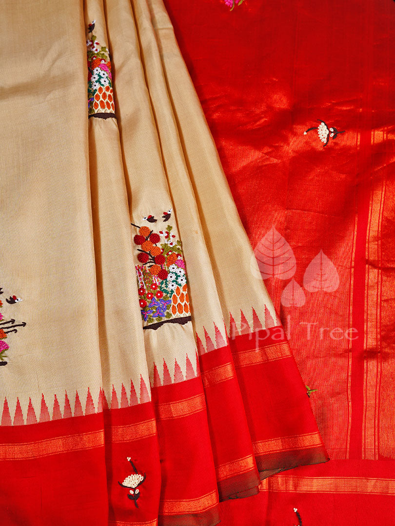 Cream coloured gadwal saree with embroidery